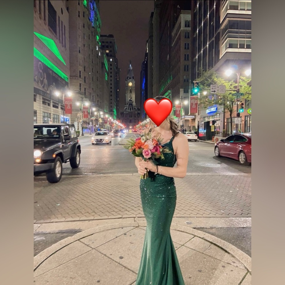 ellie wilde mon cheri emerald green prom dress size 4
